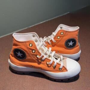 Y2K streetwear Converse